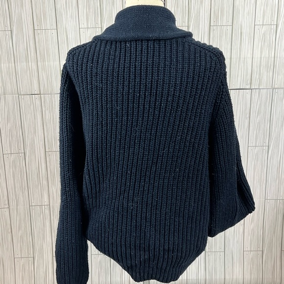 Old Navy Heavy Cardigan with Toggle Closure - Picture 2 of 5